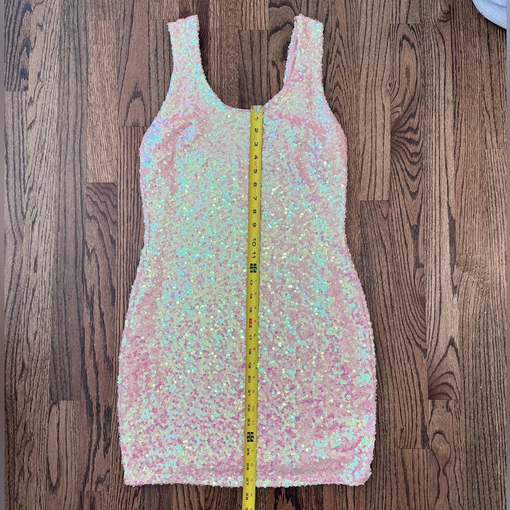 Dainty Hooligan NWT Pink Iridescent Sequin Stretch Dress Size Large - Picture 4 of 10